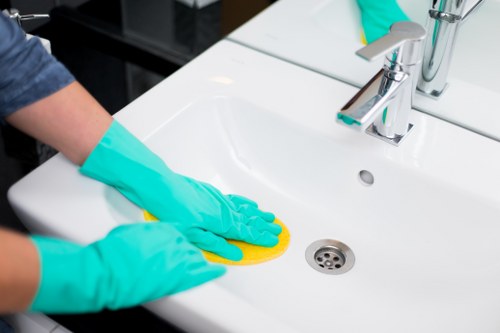 Low-waste carpet cleaning materials and sorting process